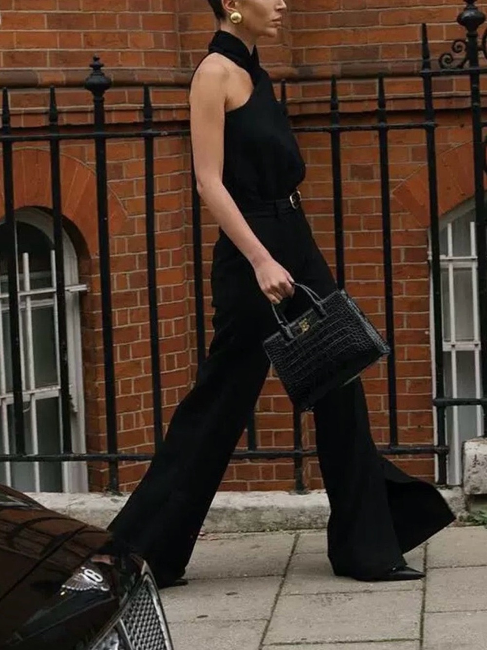 Commense Black Twist Halter Blouse - Picture 4 of 8